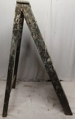 Ancien escabeau de peintre en bois