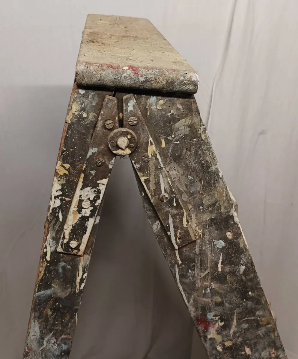 Ancien escabeau de peintre en bois