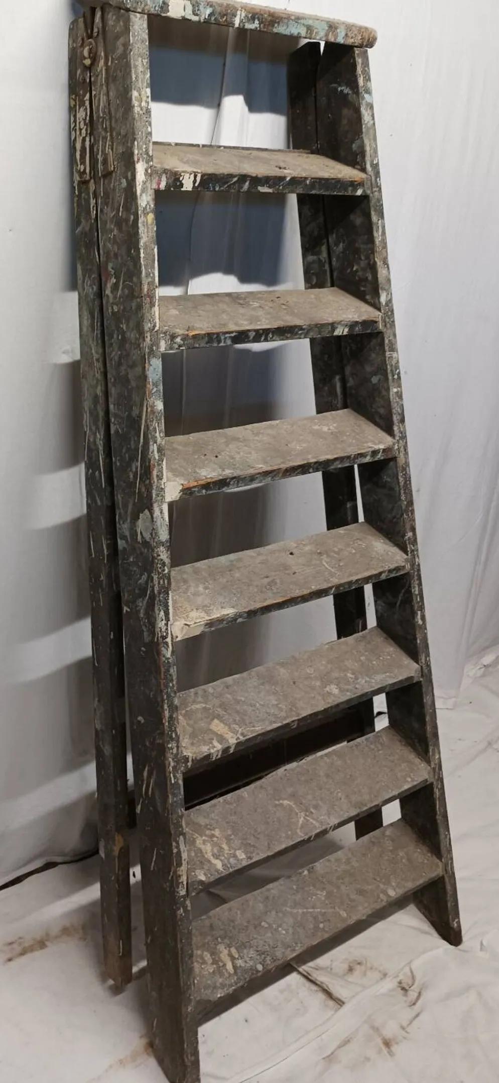 Ancien escabeau de peintre en bois