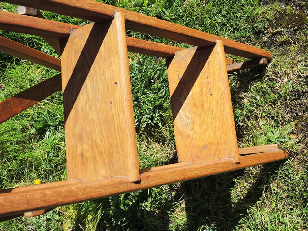 Ancien escabeau de peintre en bois
