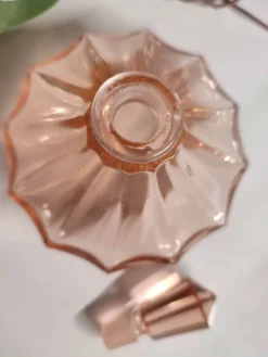 Ancien flacon de parfum vintage art déco en magnifique verre rose