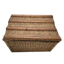 Ancien grand panier en osier français, première moitié du XXe siècle