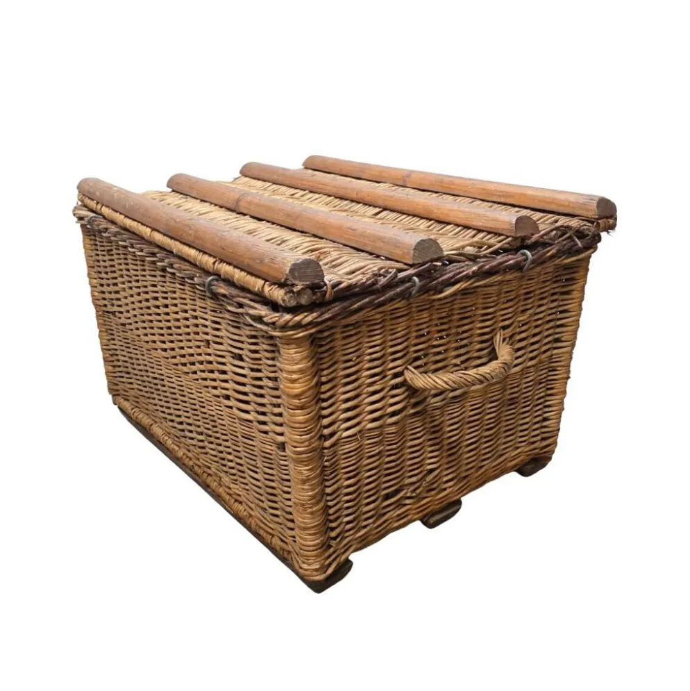 Ancien grand panier en osier français, première moitié du XXe siècle