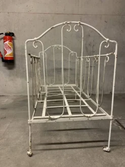 Ancien lit banquette fer forgé vintage