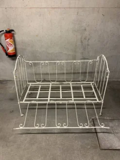 Ancien lit banquette fer forgé vintage