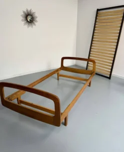 Ancien Lit daybed design Jacques Hauville pour BEMA 1950