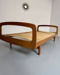 Ancien Lit daybed design Jacques Hauville pour BEMA 1950