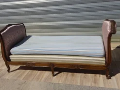 Ancien lit de style Louis XV