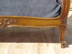 Ancien lit de style Louis XV