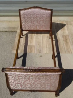 Ancien lit de style Louis XV