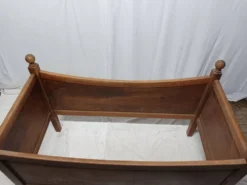 Ancien lit enfant en bois