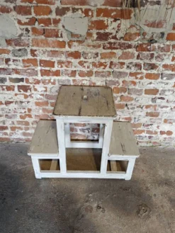 Ancien marchepied / escabeau en bois patiné – style brocante campagne