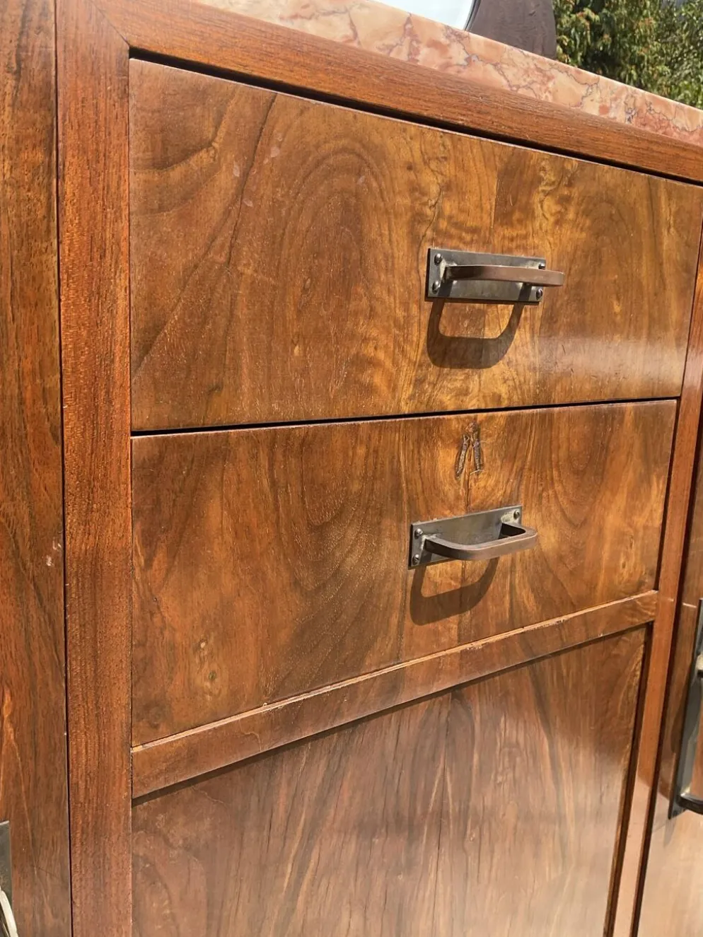 Ancien meuble Art Déco en noyer années 40-50
