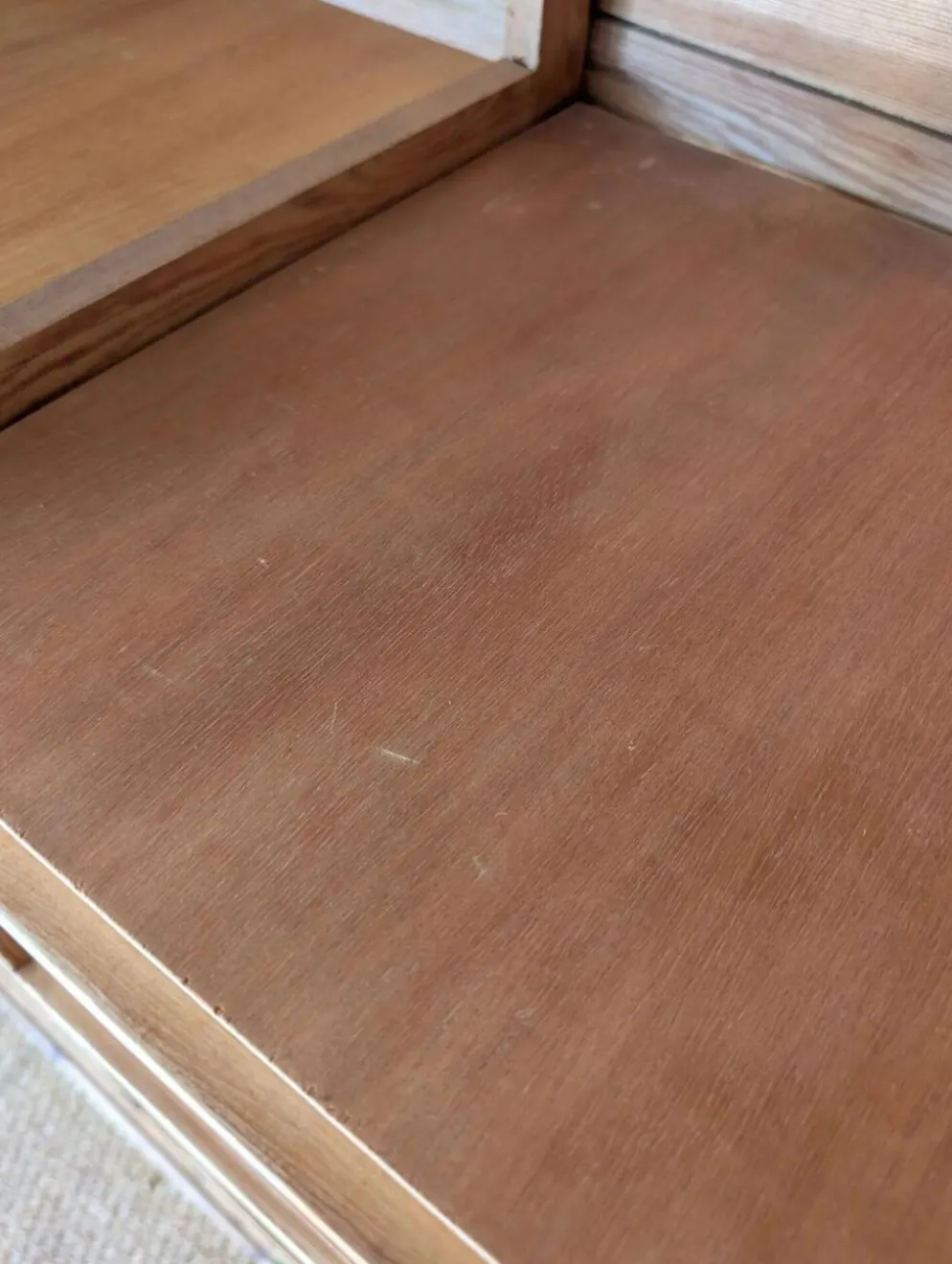 Ancien meuble à casiers en pin – 24 compartiments