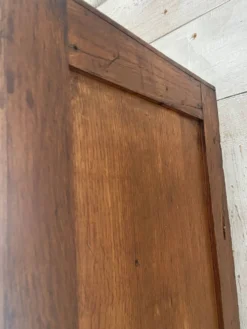 Ancien meuble à clapets