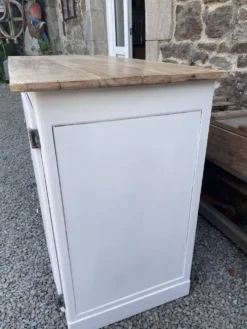 Ancien meuble de cordonnier
