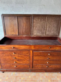 Ancien meuble de magasin