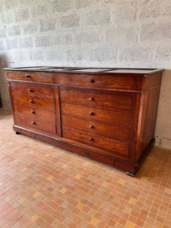 Ancien meuble de magasin