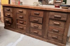 Ancien meuble de mercreroe en chêne