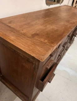 Ancien meuble de mercreroe en chêne