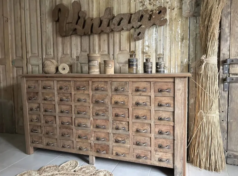 Ancien meuble de metier à multiples tiroirs