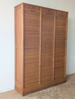 Ancien meuble de métier, classeur à rideaux en chêne