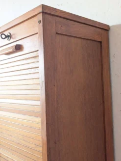 Ancien meuble de métier, classeur à rideaux en chêne