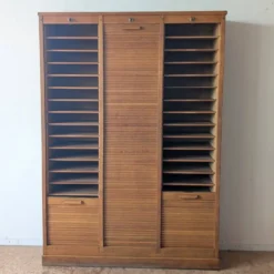 Ancien meuble de métier, classeur à rideaux en chêne
