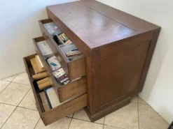 Ancien meuble de métier, comptoir à 3 tiroirs en chêne