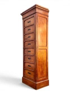 Ancien meuble de métier de la SNCF