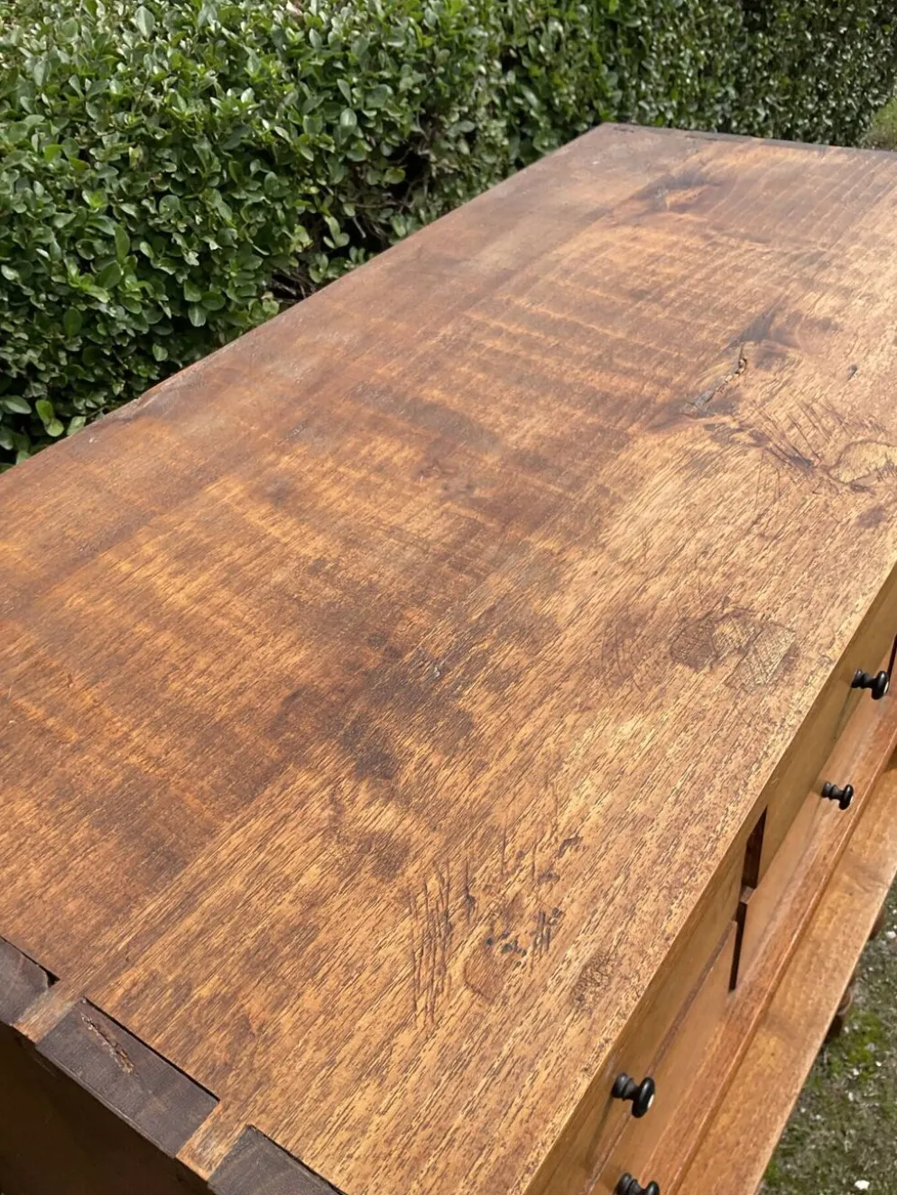 Ancien meuble de métier à poser en bois massif