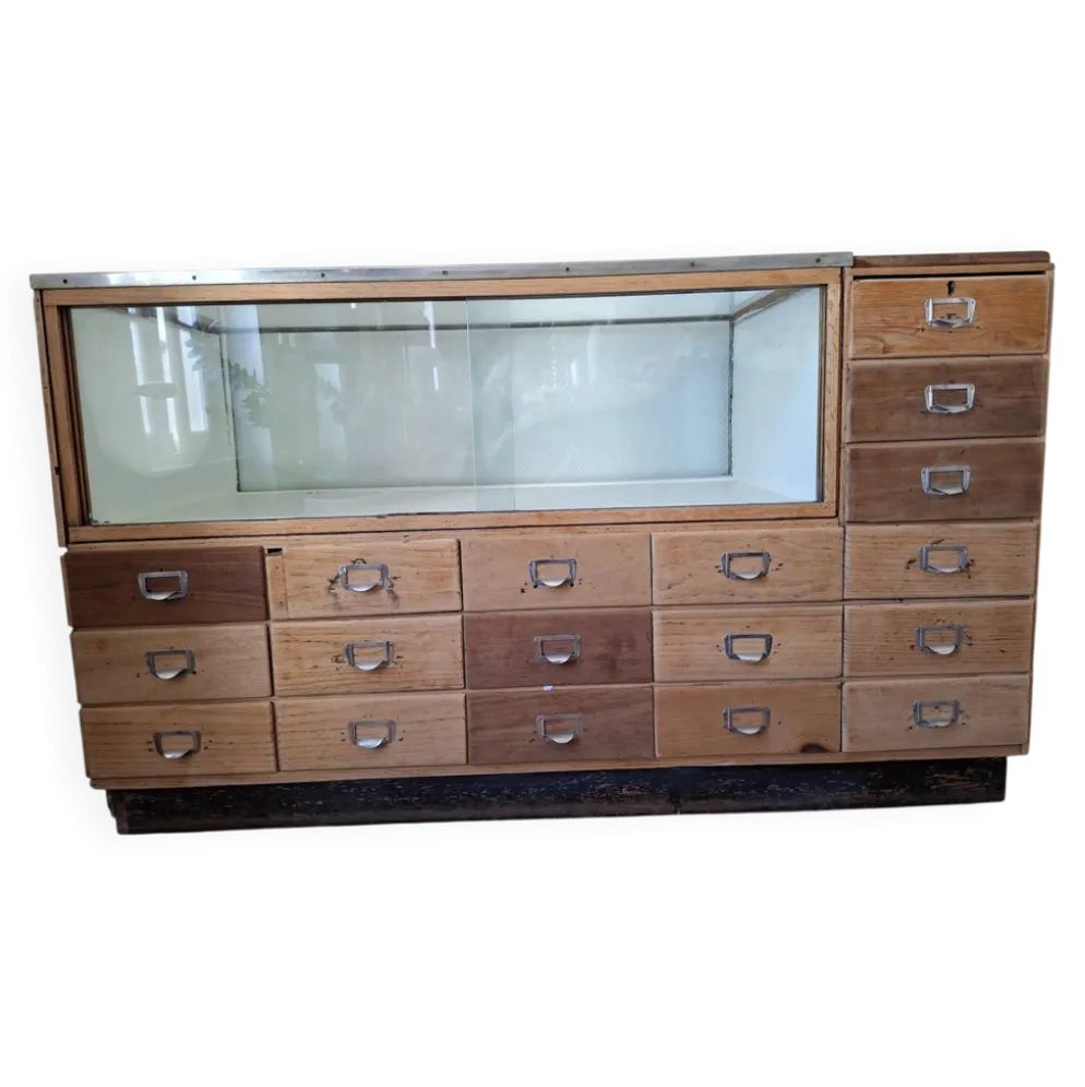 Ancien meuble de métier (quincallerie) à tiroirs début XXème