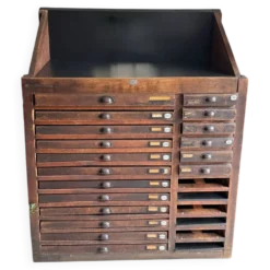 Ancien meuble de métier à tiroirs