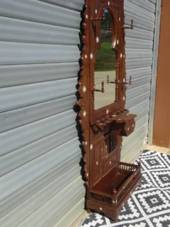 Ancien meuble d'entrée syrien