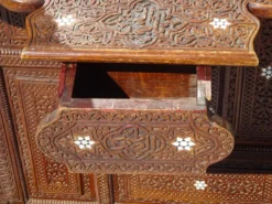 Ancien meuble d'entrée syrien