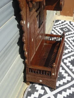 Ancien meuble d'entrée syrien