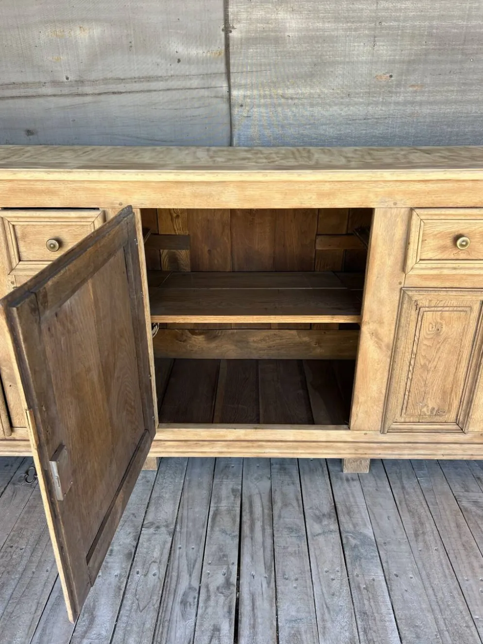 Ancien meuble d’office chêne bois brut