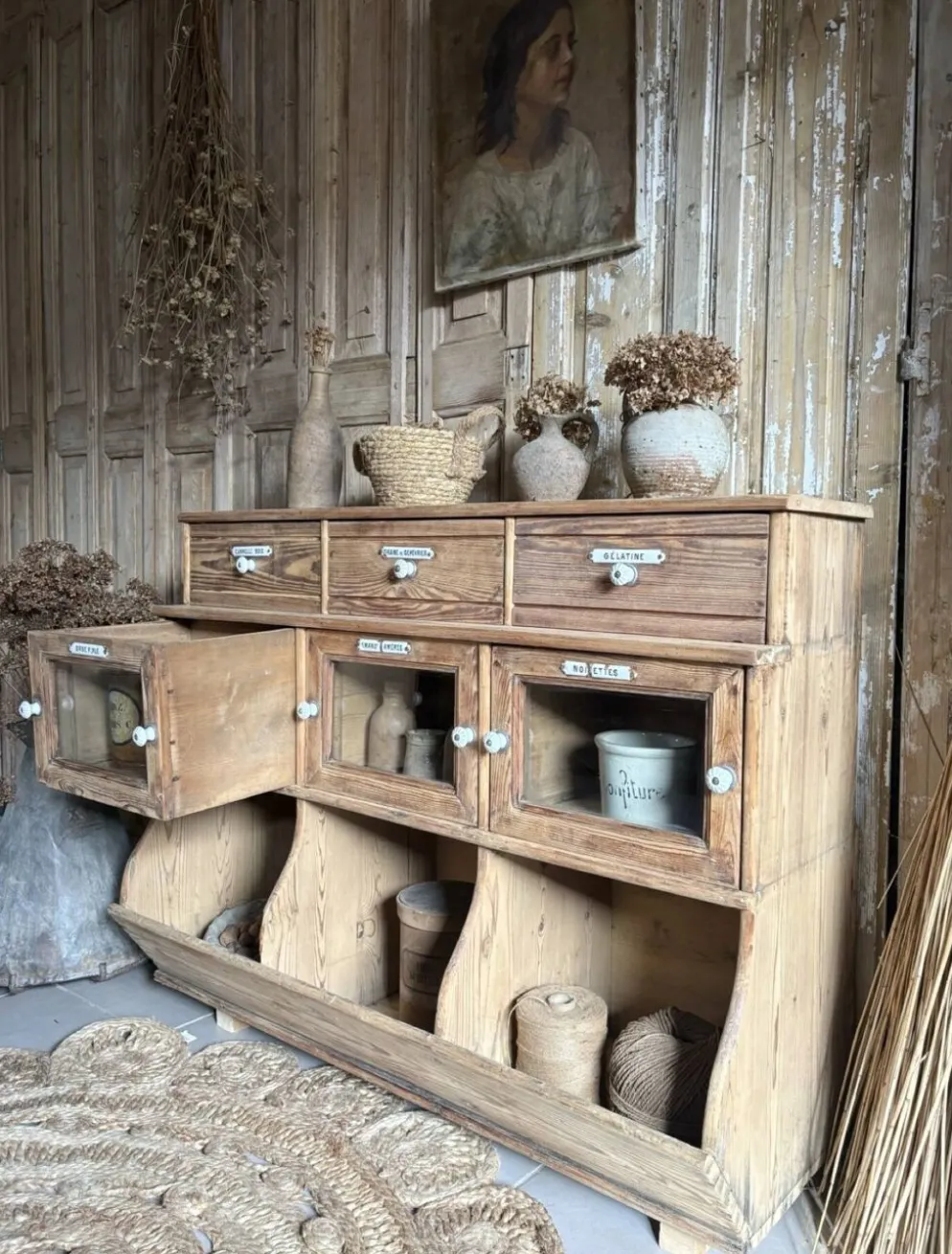 Ancien Meuble Grainetier D’épicerie – Tiroirs, Vitrines & Plaques Émai