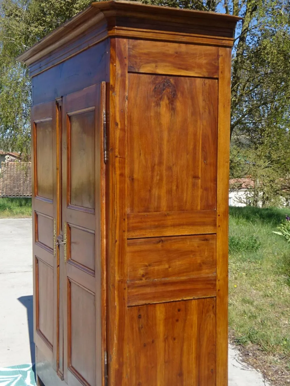 Ancienne armoire Louis Philippe en noyer