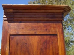 Ancienne armoire Louis Philippe en noyer
