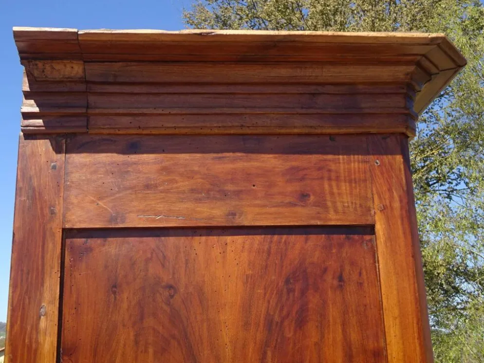 Ancienne armoire Louis Philippe en noyer