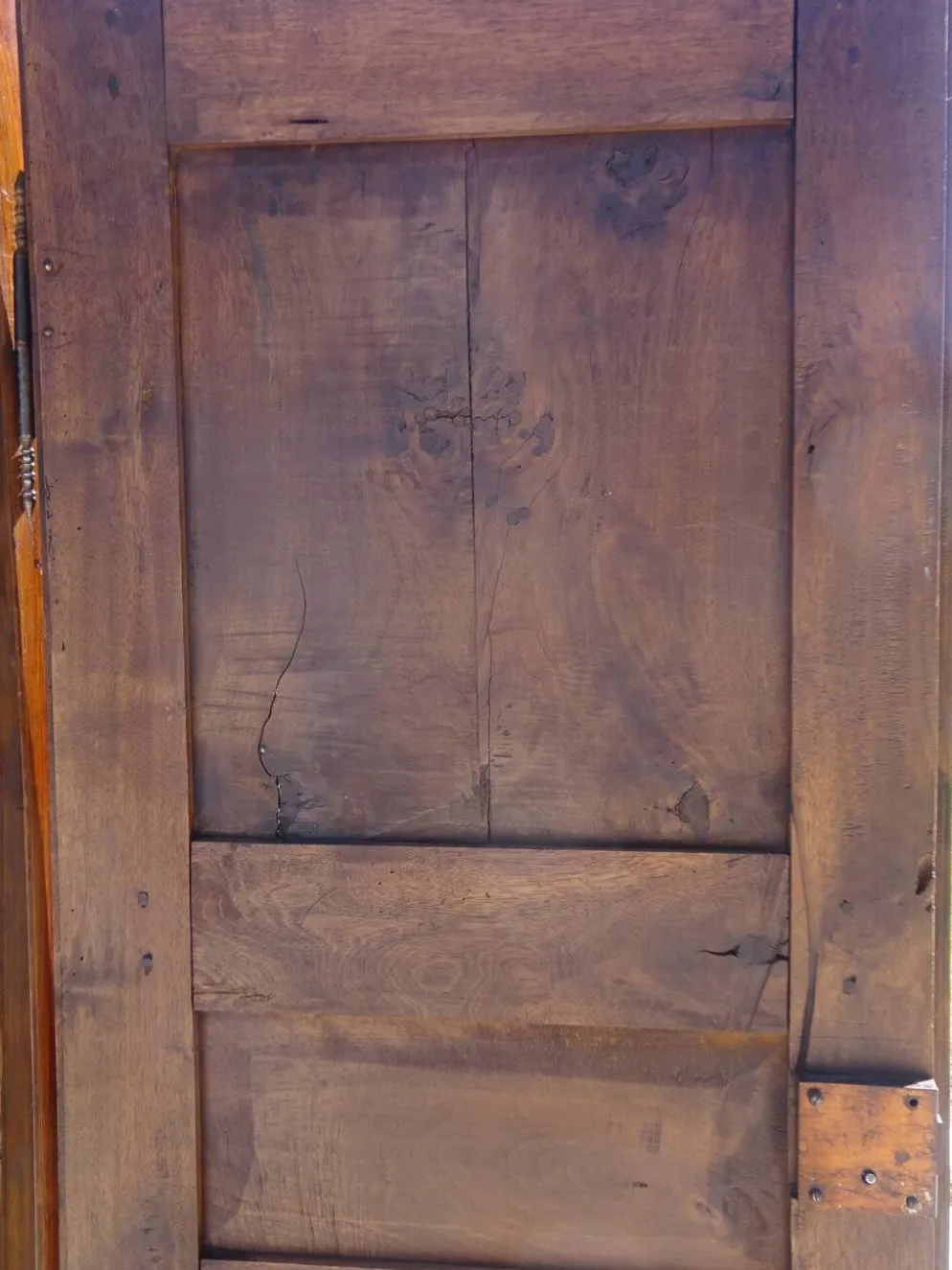 Ancienne armoire Louis Philippe en noyer