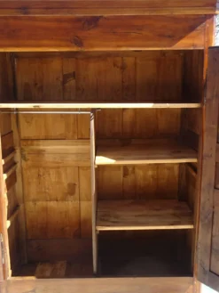 Ancienne armoire Louis Philippe en noyer