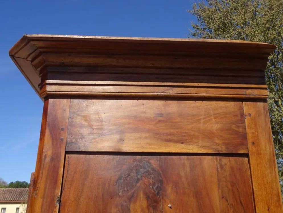 Ancienne armoire Louis Philippe en noyer