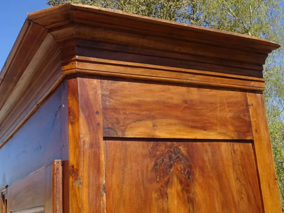 Ancienne armoire Louis Philippe en noyer