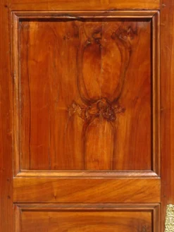 Ancienne armoire Louis Philippe en noyer