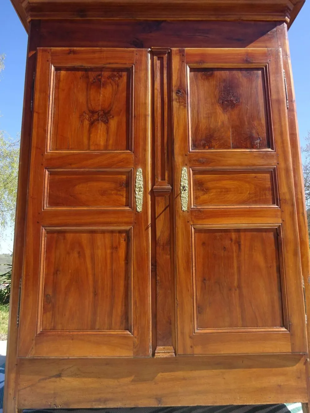 Ancienne armoire Louis Philippe en noyer
