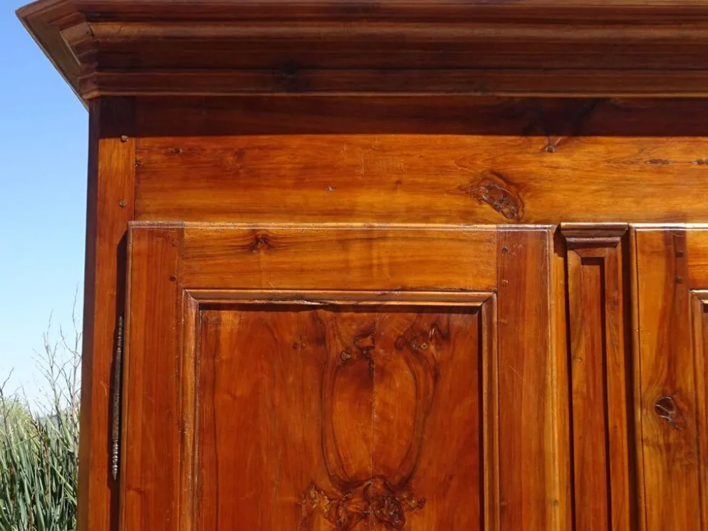 Ancienne armoire Louis Philippe en noyer