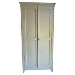 Ancienne Armoire parisienne patinée vert sauge
