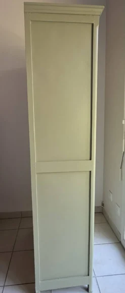Ancienne Armoire parisienne patinée vert sauge